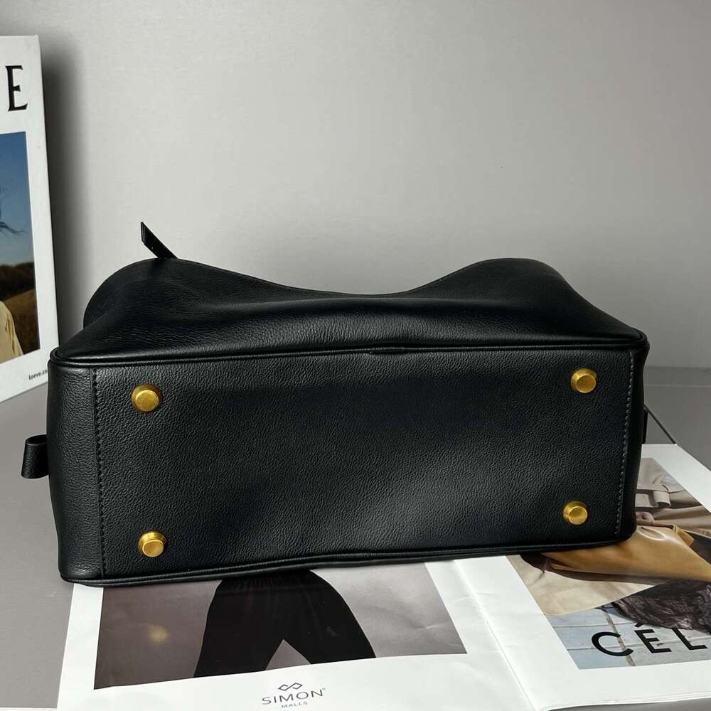 New Bowling Relaxed Feel Top Layer Cowhide Soft Large Capacity Shoulder Underarm Bag