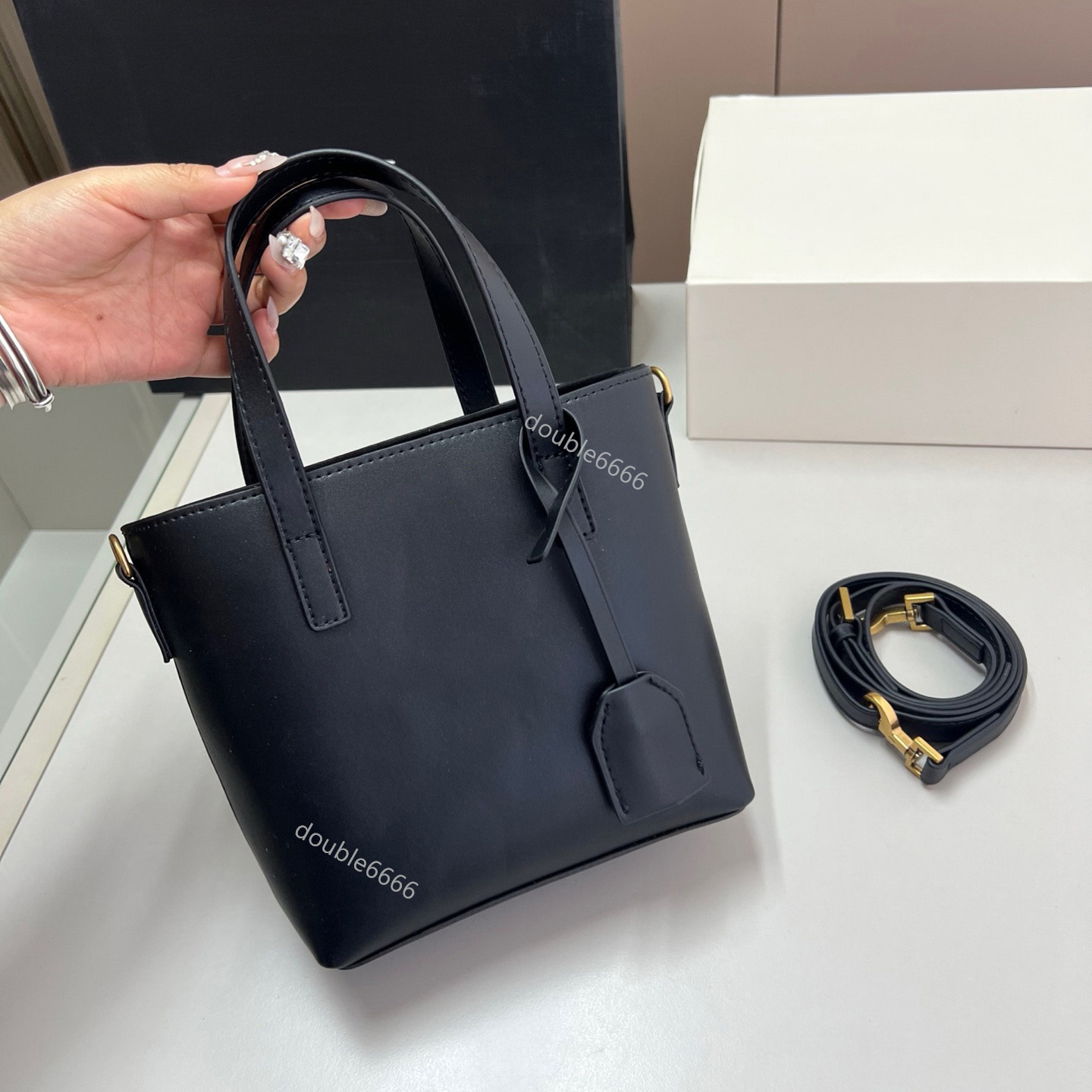 Designer man Shoulder Bag Luxury Crossbody Bag quality Women's handbag purse leather Shopping Bag Travel Bags daily Commuter Bags Work Bags sling bag