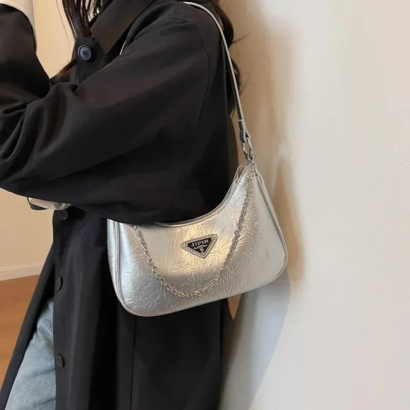 Designer bag 2025 new fashionable luxury bag wallet shoulder bag flip fashion handbag square leather black chain bag mini bag high-quality armpit bag