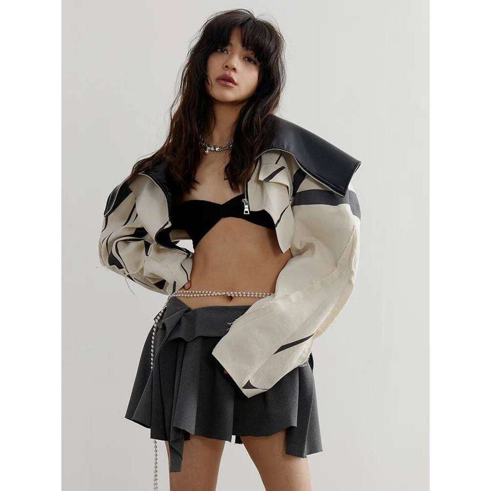DEAT Fashion Women's Spliced Edge Contrasting Jackets Big Lapel Zipper Long Sleeve Short Coat Autumn 2025 New 1Df6153
