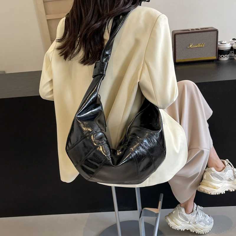 2024 Winter New Crescent Shoulder Bags For Women Crossbody Bag Soft PU Leather Large Capacity Shopper Tote Hobo Bag Female Y250718
