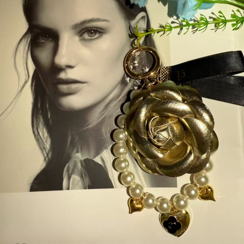 2025 Spring limited edition lipstick designer keychain key chain rings women girls lovely rose camellia flower design keychain bag charm accessories F