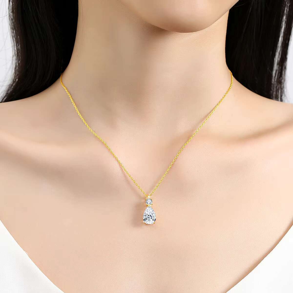 Luxury Jewelry Gold Woman Engagement New Year Gift 3ct Pear Cut Moissanite Pendant Hollow 14K Real Gold Necklace