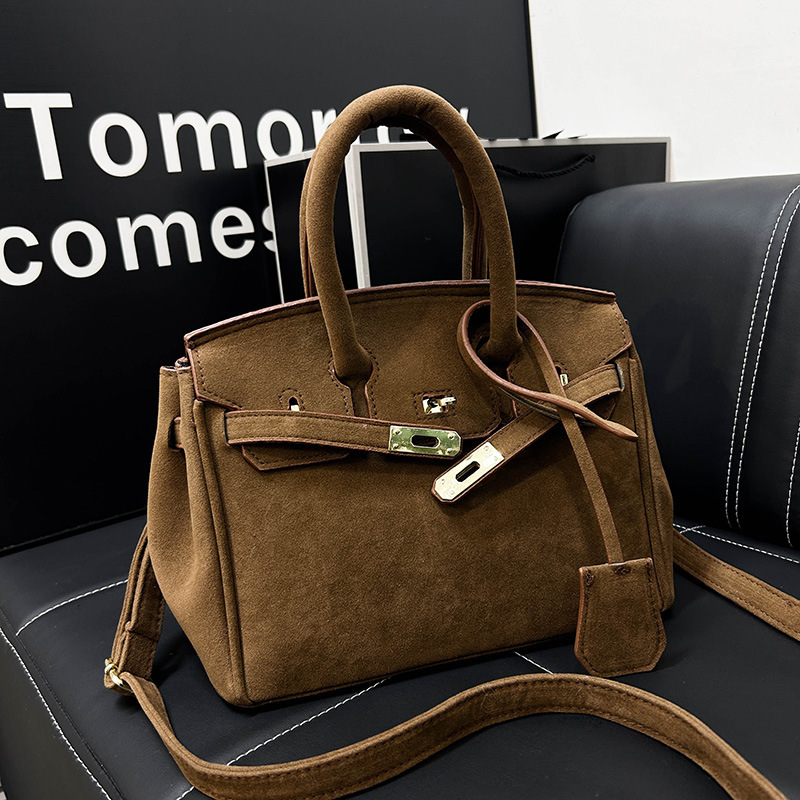 Light Luxury Retro Matte Suede Designer Handbag Women 2025 New Simple Commuter Versatile One Shoulder Messenger Bag