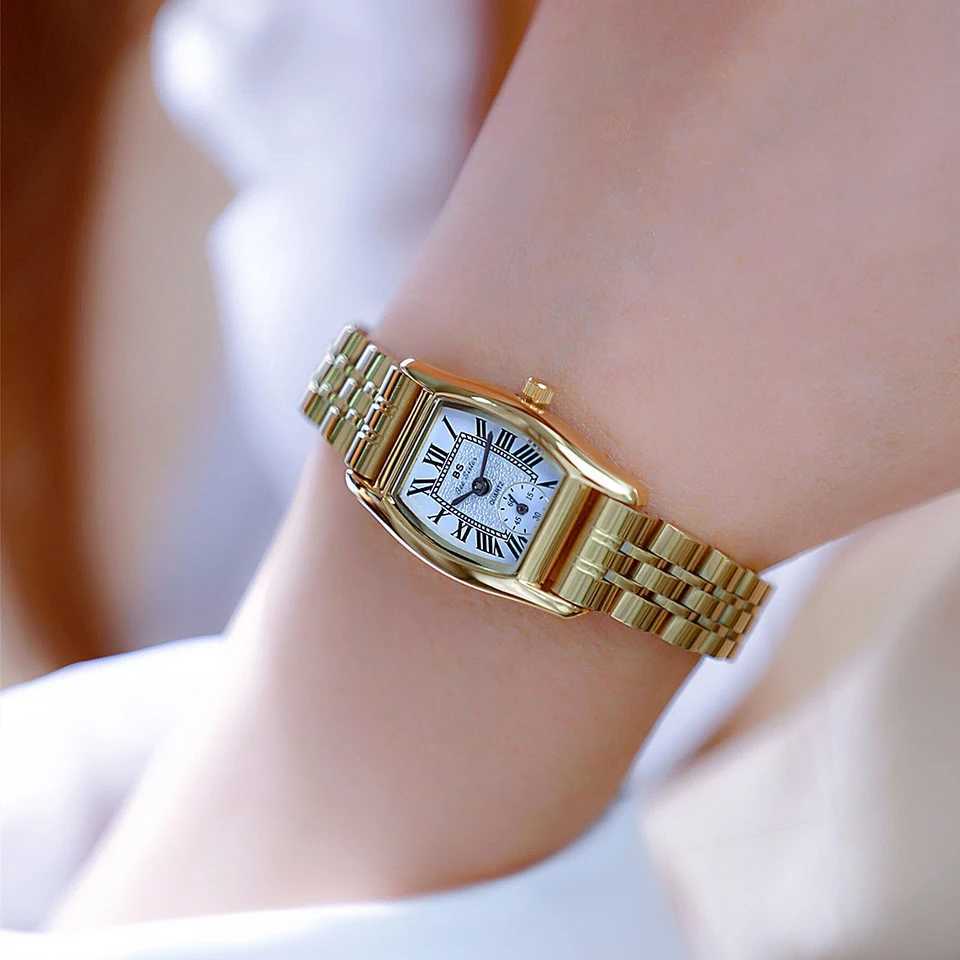 Womens Fashion High Quality Retro Leather Strap Quartz Watch for Women Small Square Dial Ladies Waterproof Clock XJ250612