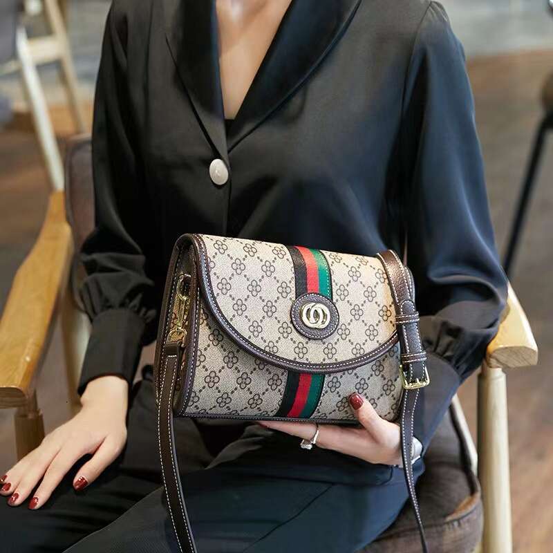 Women's New Envelope Small Square High-end Versatile Shoulder Crossbody Bag