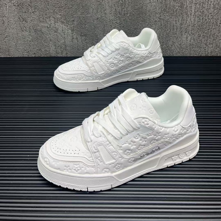 Designer Shoes 2025 Korean version trendy brand casual sports fashion versatile lightweight anti-slip fashion light luxury breathable board shoes free
