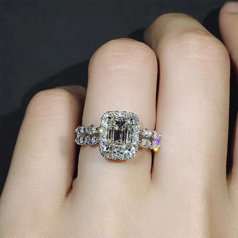 CAOSHI High Quality Proposal Noble Rings Low MOQ Stamp 925 Copper Jewelry Cubic Zircon Women Wedding Rings Elegant Bridal Rings