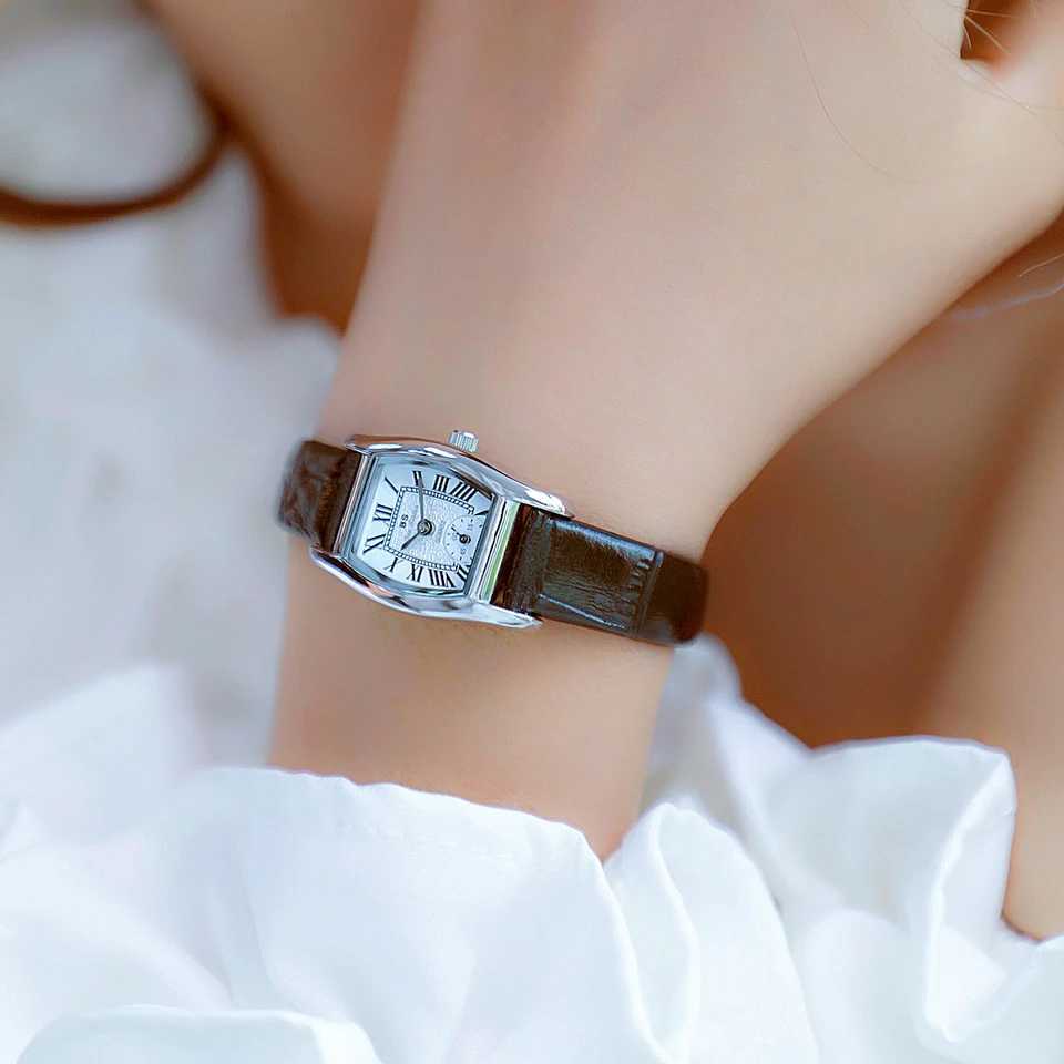Womens Fashion High Quality Retro Leather Strap Quartz Watch for Women Small Square Dial Ladies Waterproof Clock XJ250612
