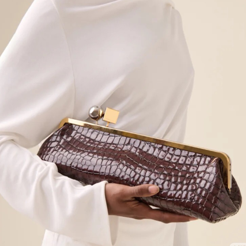 New clip bag the salon clutch Elegant baguette bag Alligator Pattern underarm designer shoulder bag large capacity cowhide handbag Removable shoulder strap