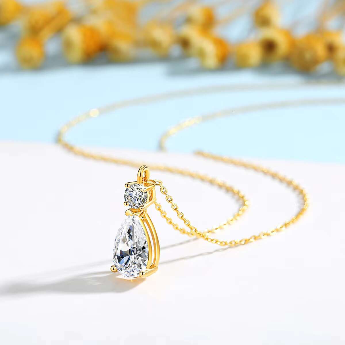 Luxury Jewelry Gold Woman Engagement New Year Gift 3ct Pear Cut Moissanite Pendant Hollow 14K Real Gold Necklace