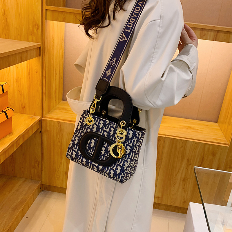 2025 hot new free shipping designer bags for womens black blue Advanced light luxury popular embroidery diagonal cross tote bag