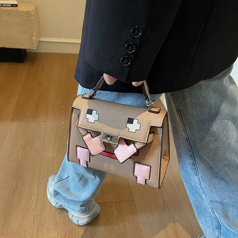 Free Shipping 2025 New Designer Bag Luxury Cartoon Small Square Shoulder Bag Exquisite And Practical Wallet Fashion Trend High Quality Women's Ha