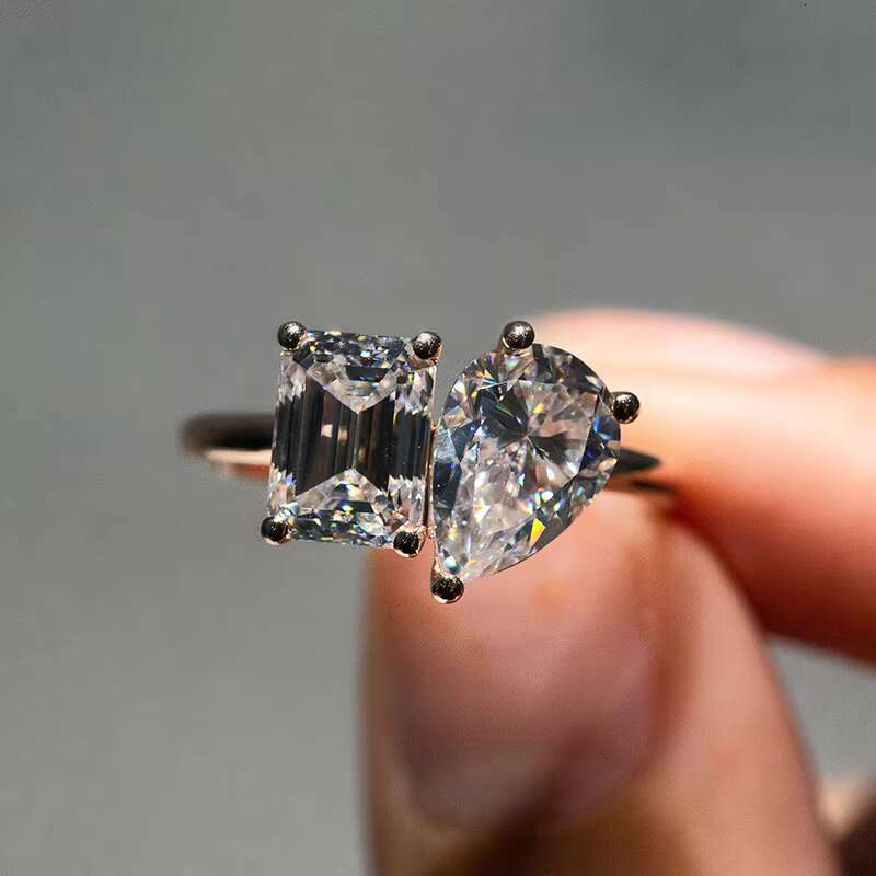 Fine Jewelry Pear Cut Emerald Cut Two Stones Ring Moissanite 925 Silver Engagement Rings for Women