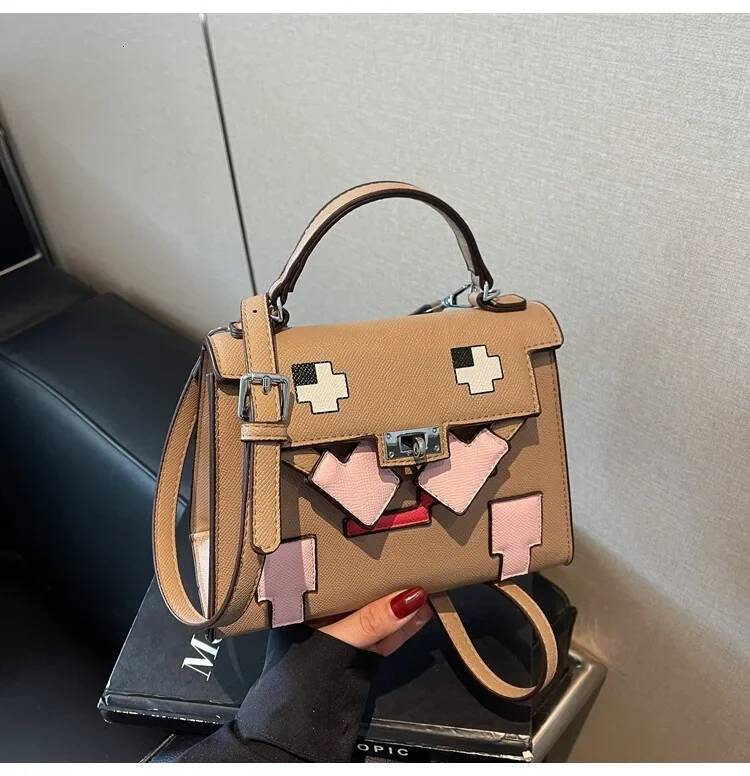 Free Shipping 2025 New Designer Bag Luxury Cartoon Small Square Shoulder Bag Exquisite And Practical Wallet Fashion Trend High Quality Women's Ha