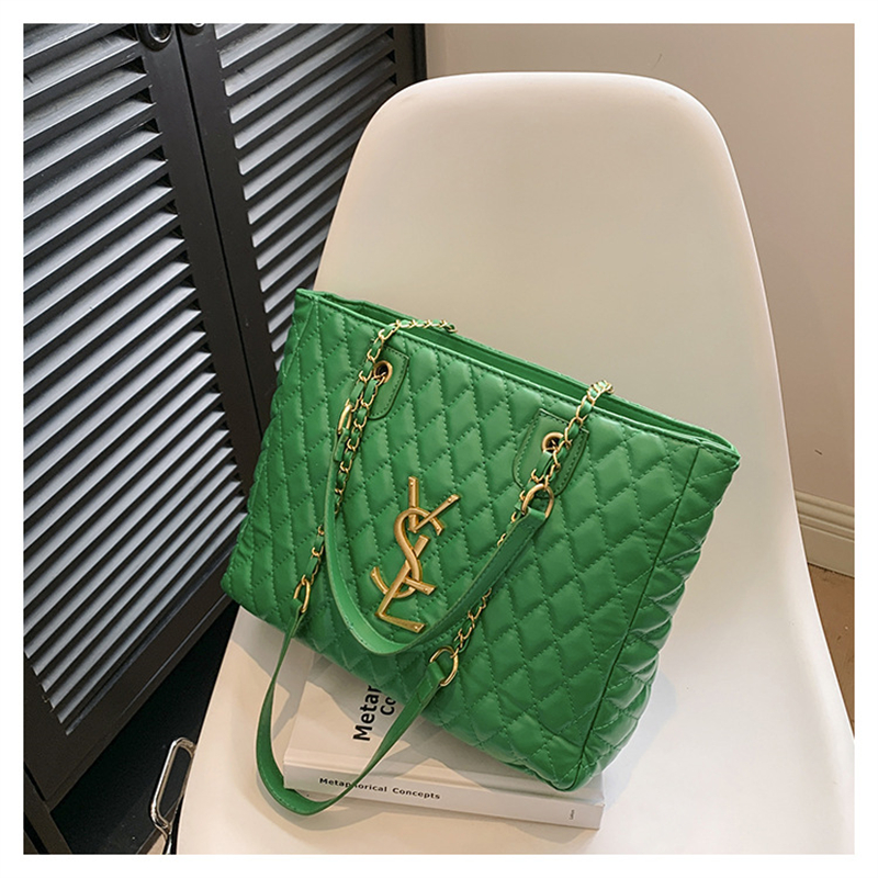 new free shipping designer Cross Body bag for woman fashion Chains flap outdoor handbag casual classic shoulder bag black white green pink