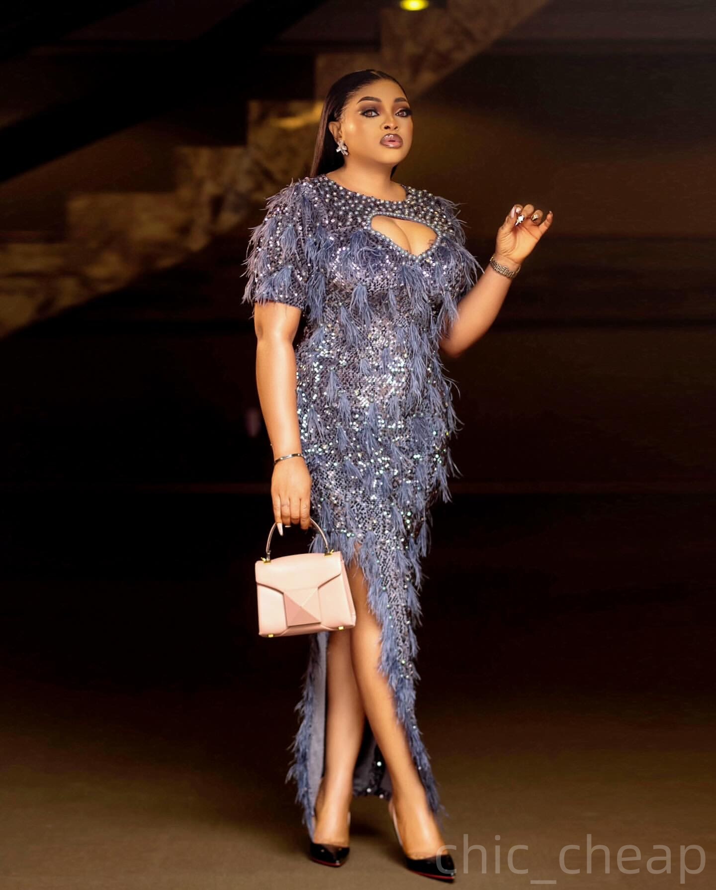 Gold Sheath Prom Dresses 2025 Feather Beaded Sequined Evening Formal Party Second Birthday Engagement Gowns Plus Size Dress For Special Occasions