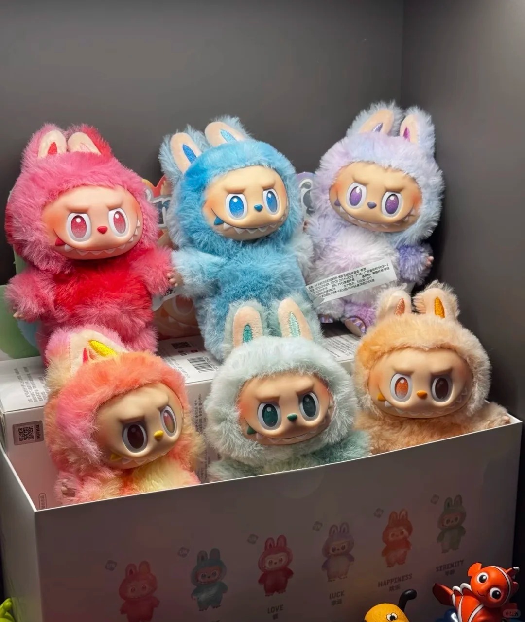 Labubu keychain plush doll 1.0 2.0 3.0 Macaroon action animation character doll hobby pendant decoration cute mysterious Blind Box labubu popmart lafufu 15-17cm