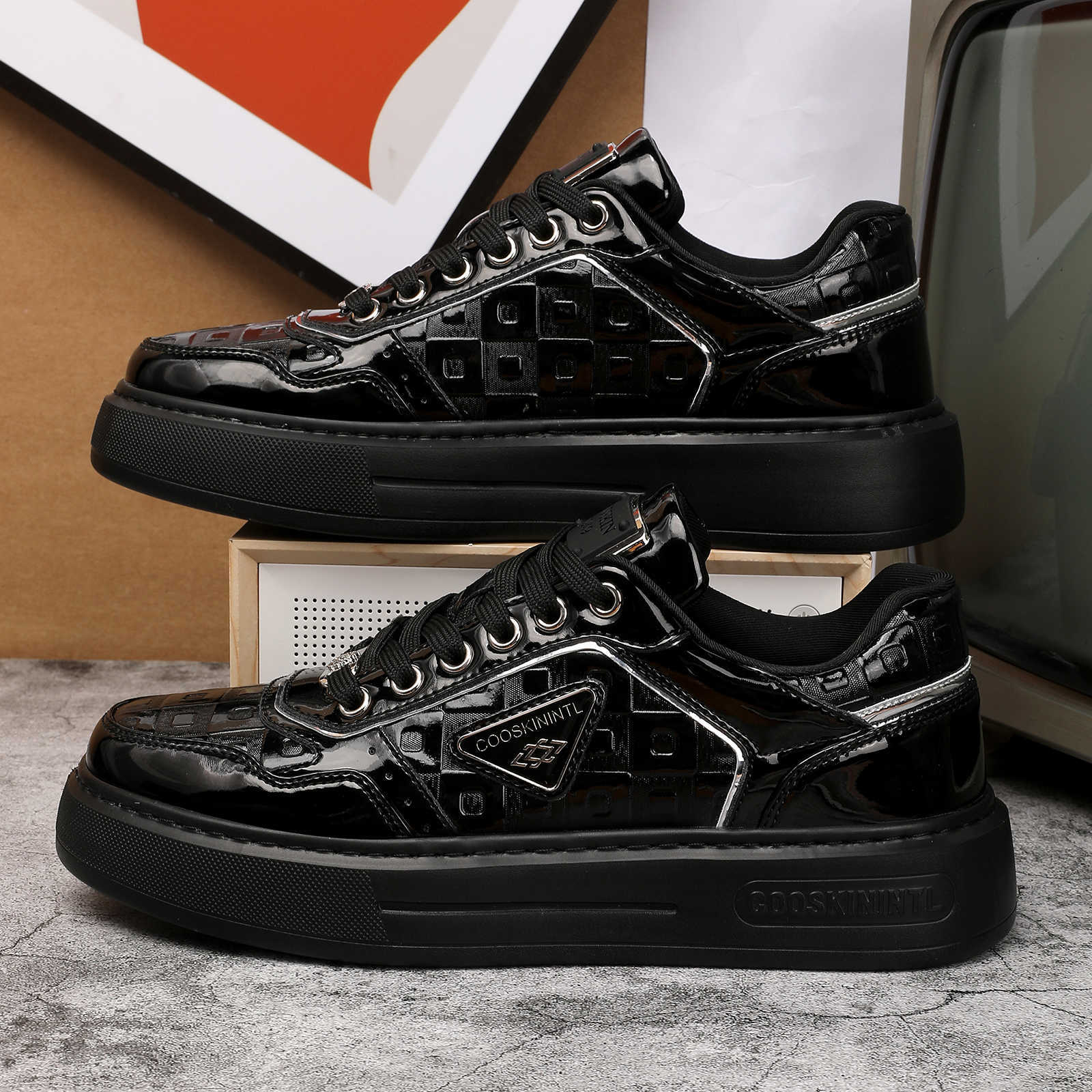 Casual Shoes Luxury Sports Shoes Brand Fashion Mens and Womens Shoes Retro Leather Shoes Low Top Sports Shoes Sports Shoes