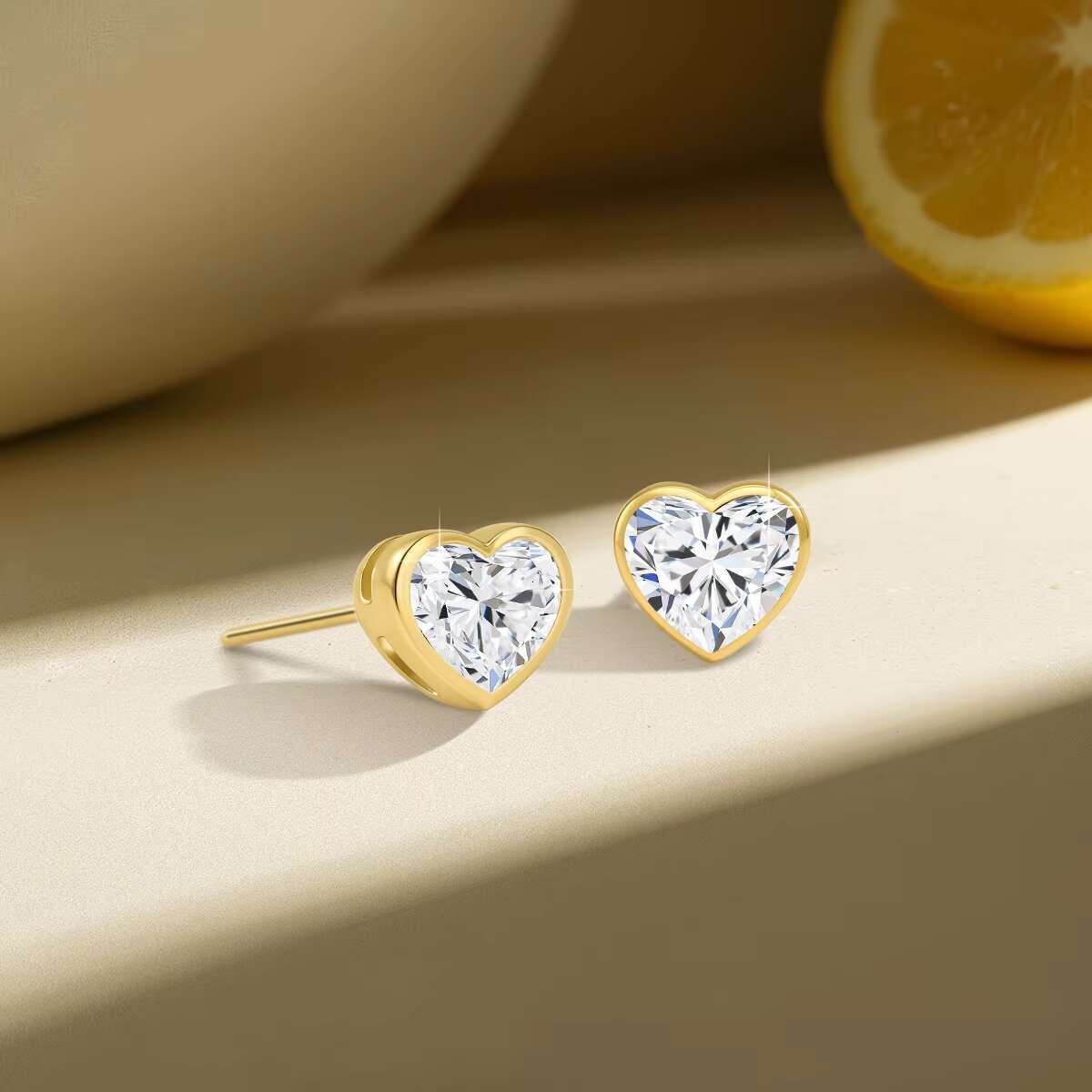 Wholesale Mini Gold Stud Heart Shaped Moissanite 1ct Valentines Day Gift Woman Real 14K Gold Hollow Lightweight Earrings