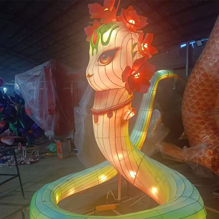 Animal-Themed Outdoor Illumination Pieces for Residential Landscaping