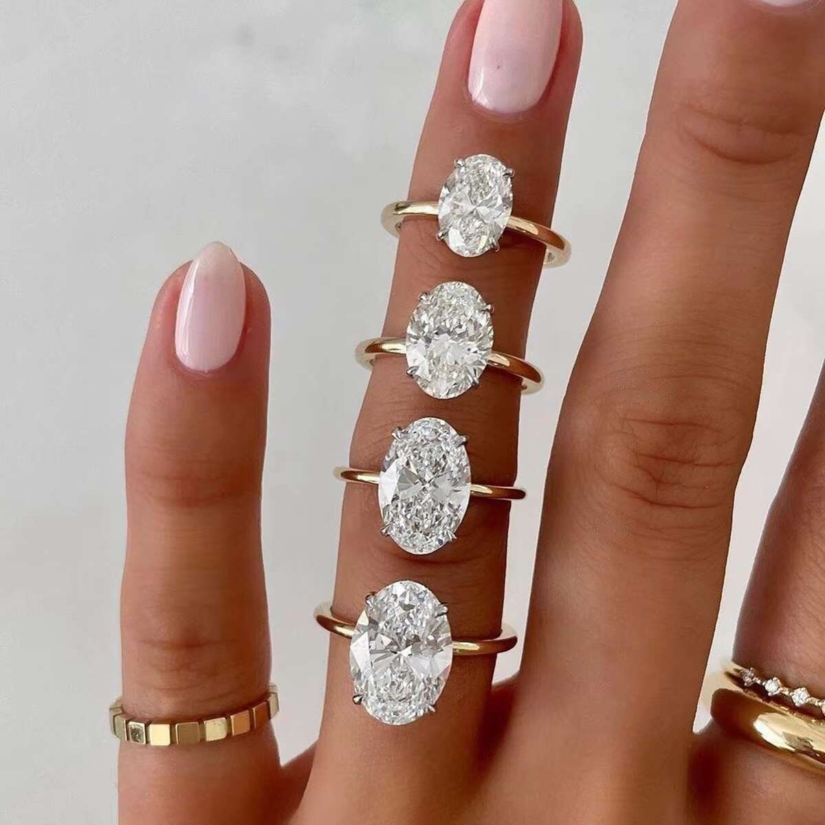 Fine Jewelry Classic Prong Set Design 1 ct 2 ct 3ct Moissanite Woman Engagement Wedding Gift Hollow 14K Gold Jewelry Ring