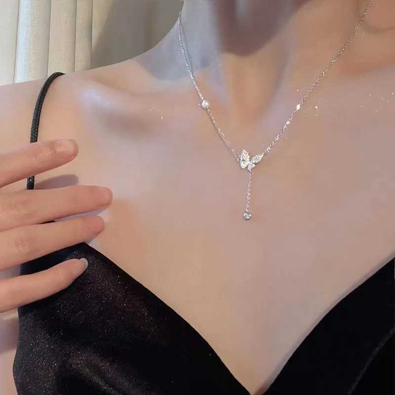 Pendant Necklaces Shiny Crystal Butterfly Pendant Necklace Zircon Exquisite Pearl Clavicle Chain Necklace For Women Wedding Party Jewelry Gifts W250612