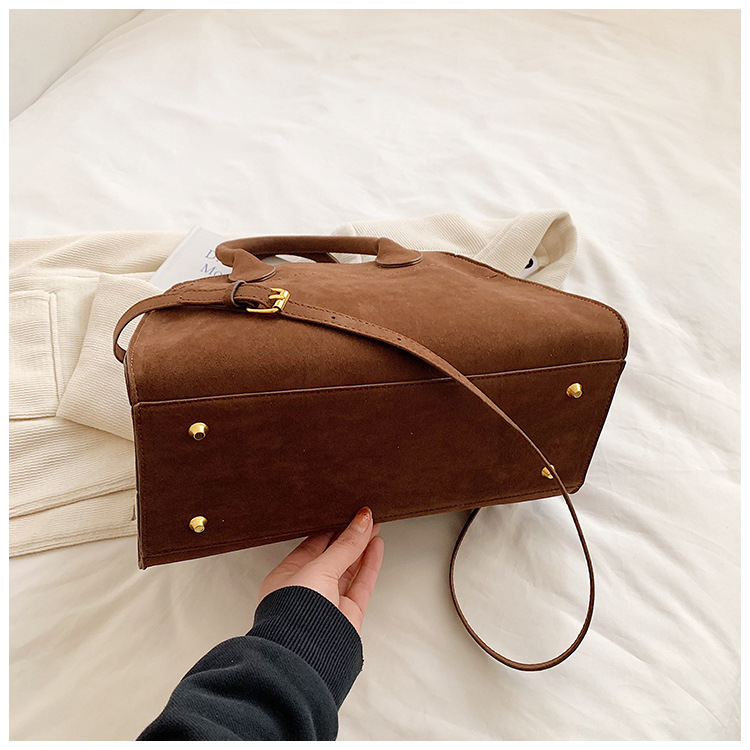 Vintage Large Capacity Handbag 2025 New Versatile Light Luxury Leather Tote Bag Commuter Women's Single Shoulder Bags