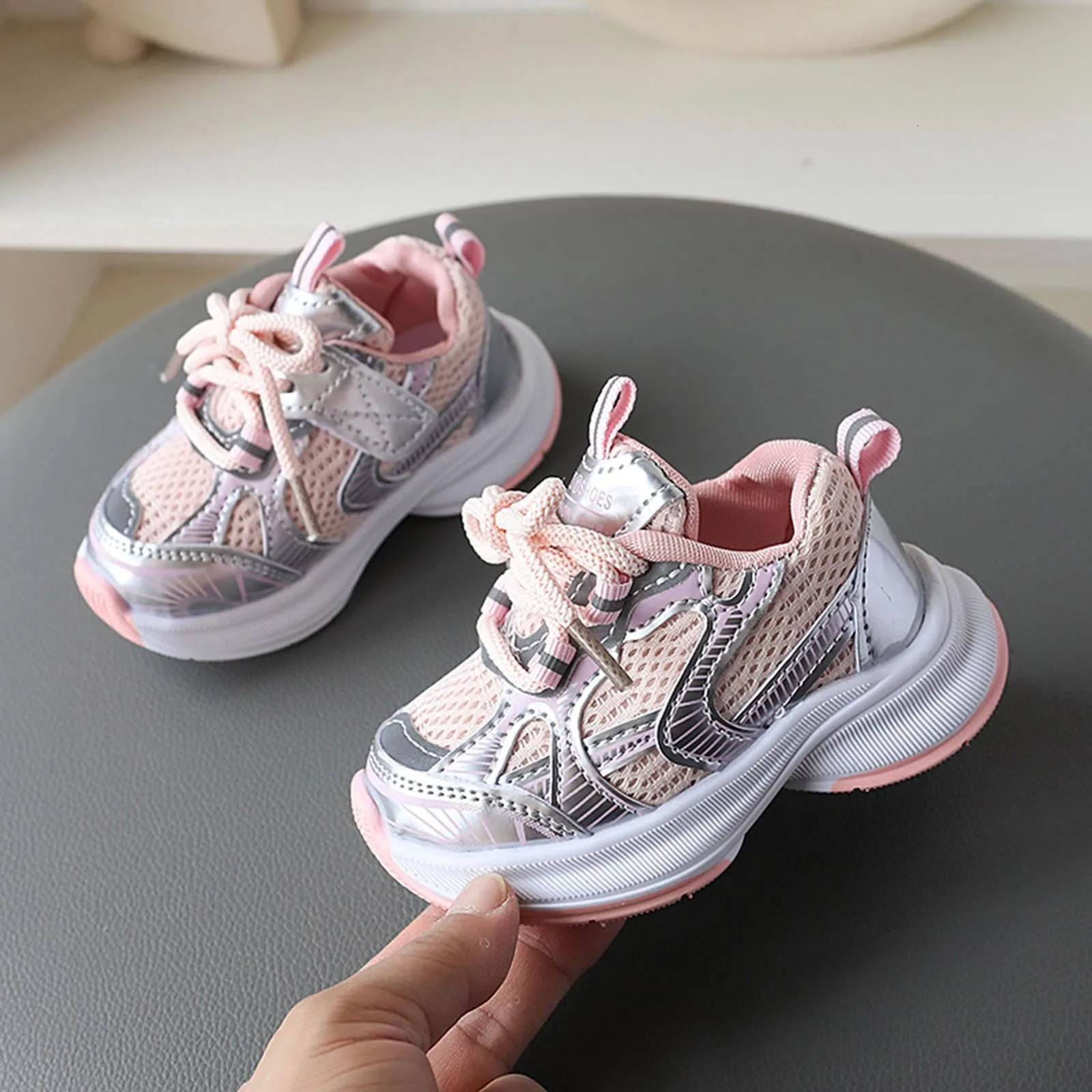 Girls Sports Shoes Soft Sole WearResistant Childrens Casual Low Top Thick Soled Breathable Mesh Walking C260130
