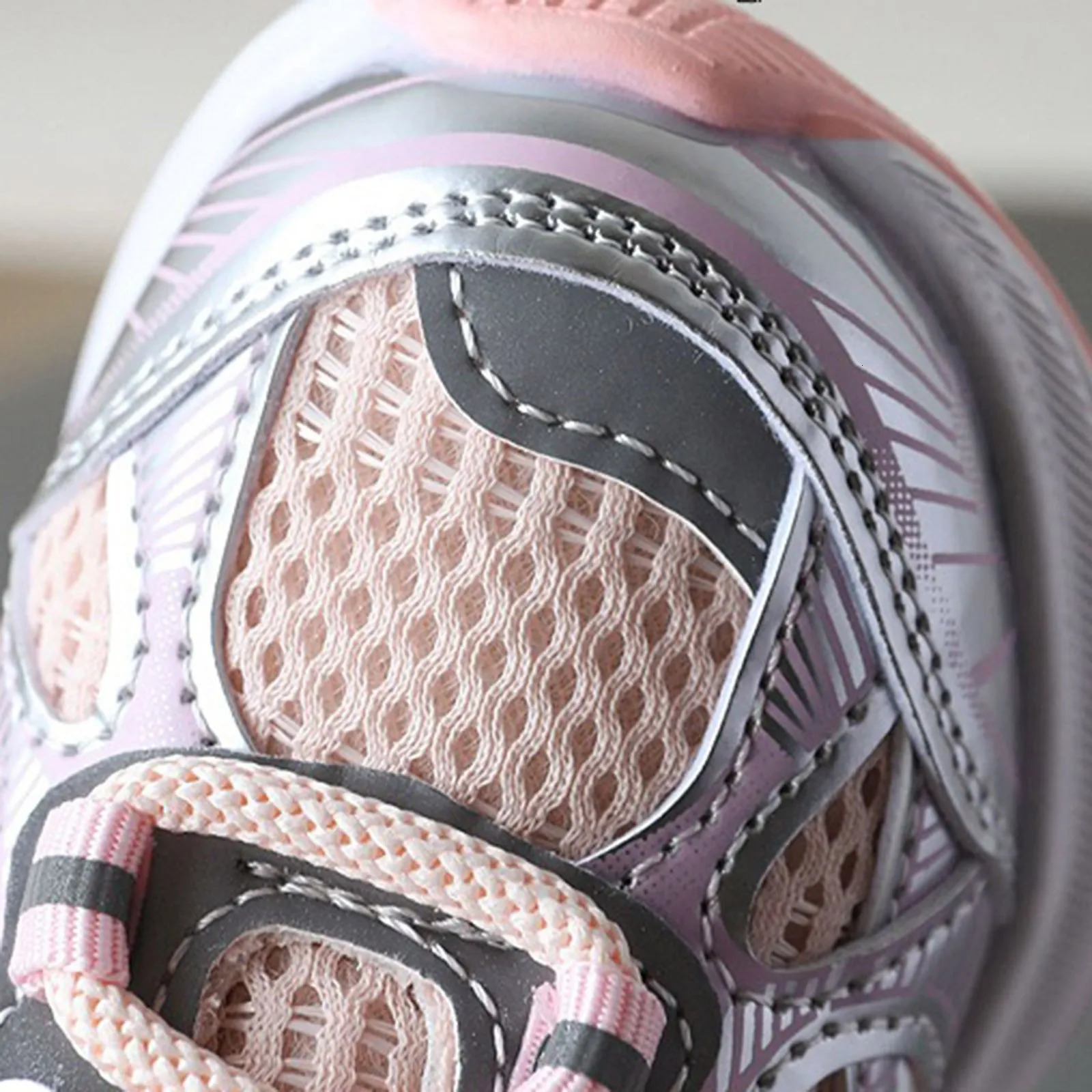 Girls Sports Shoes Soft Sole WearResistant Childrens Casual Low Top Thick Soled Breathable Mesh Walking C260130