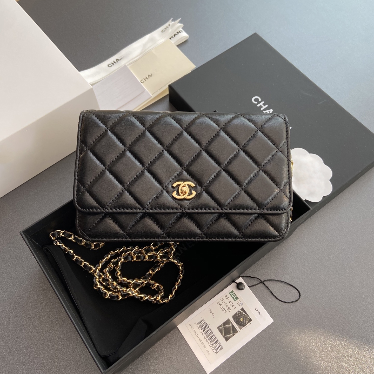 Designer bag woc shoulder bag sheepskin wealth bag women's handbag high-quality chain bag wallet diagonal cross bag black classic caviar shoulder bag AA