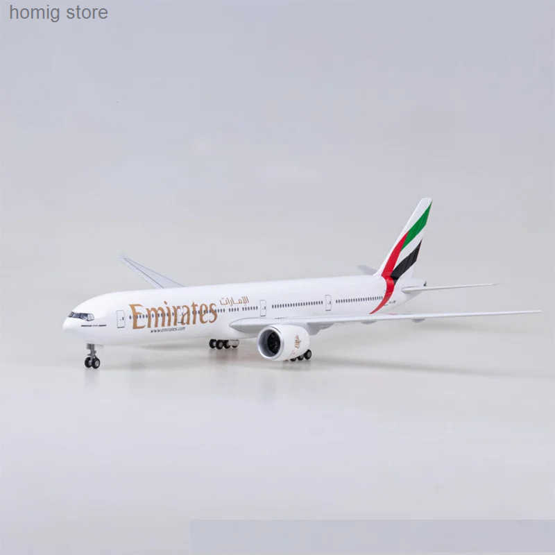 Plane Toy Model 47CM Scale Diecast Model B777 Emirates Airways 777 Resin Airplane With Light Toys Airline Collection Aviation L250612