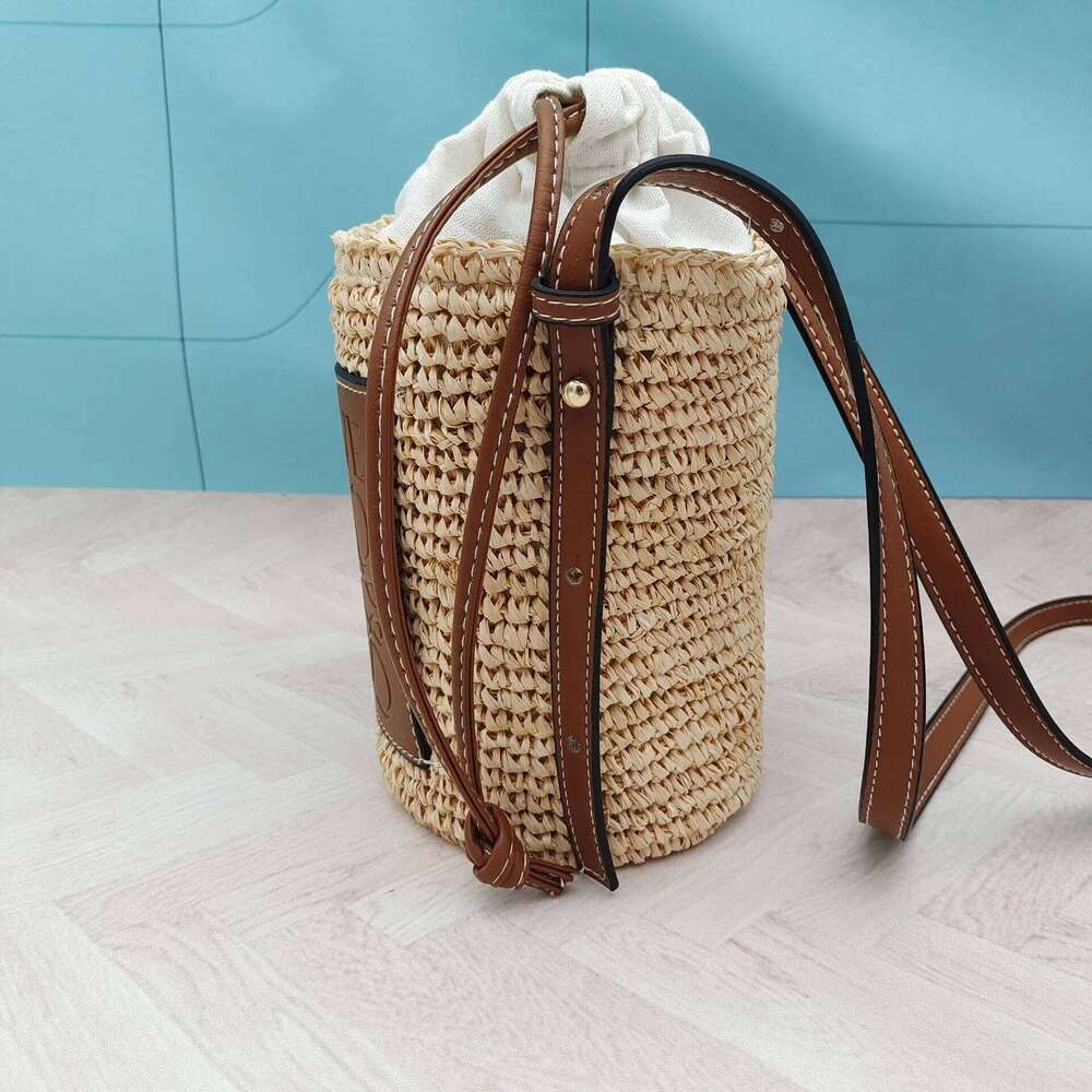 Natural Raffia Woven Hand-Woven Straw For Travel And Vacation Shoulder Crossbody Bucket Women's Bag