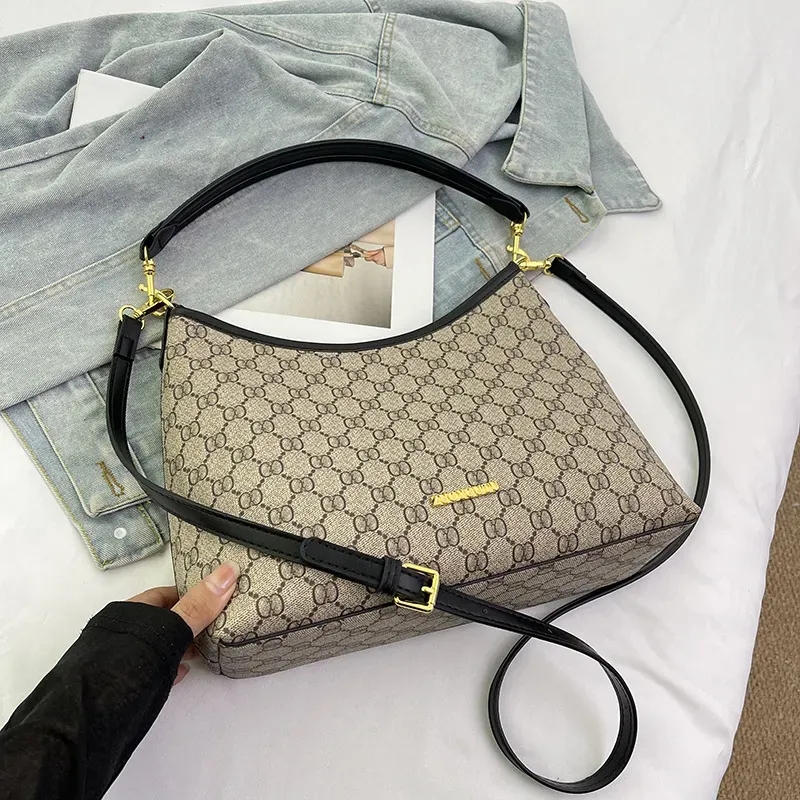 Designer bag Shoulder Bag Luxury Bag Crossbody Purse Designer 2025 Fashion texture temperament commuter bag large capacity Tote bag 1688A+