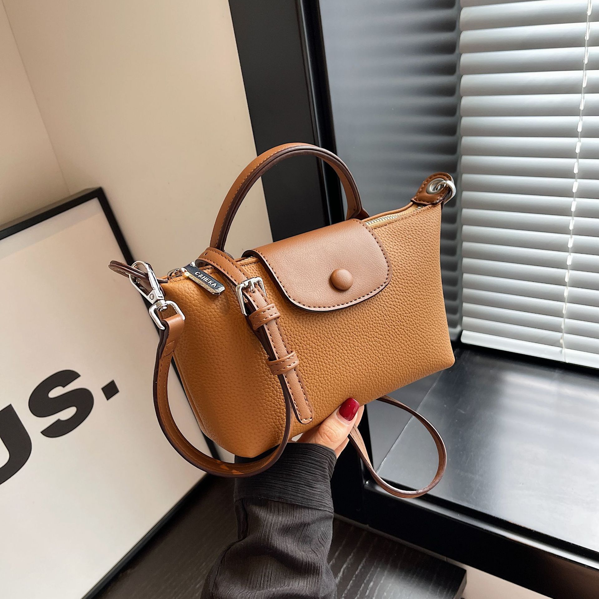 Free Shipping 2025 New Designer Bag High-quality Exquisite Practical Wallet Retro Dragon Pattern Handbag Multifunctional High-quality Dumpling Shoulde