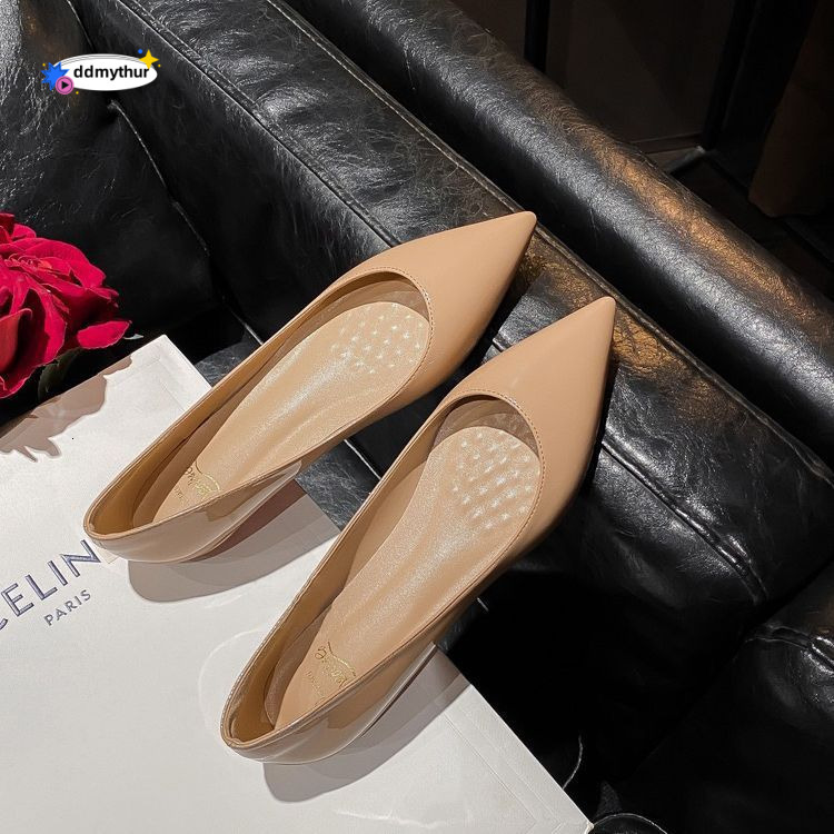 2025 Summer New French Style Pointed Toe Shallow Mouth Single Flat Elegant Versatile Small Leather Women Nude Color Boat Shoes ddmythur