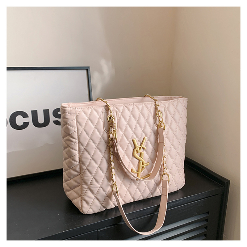 new free shipping designer Cross Body bag for woman fashion Chains flap outdoor handbag casual classic shoulder bag black white green pink