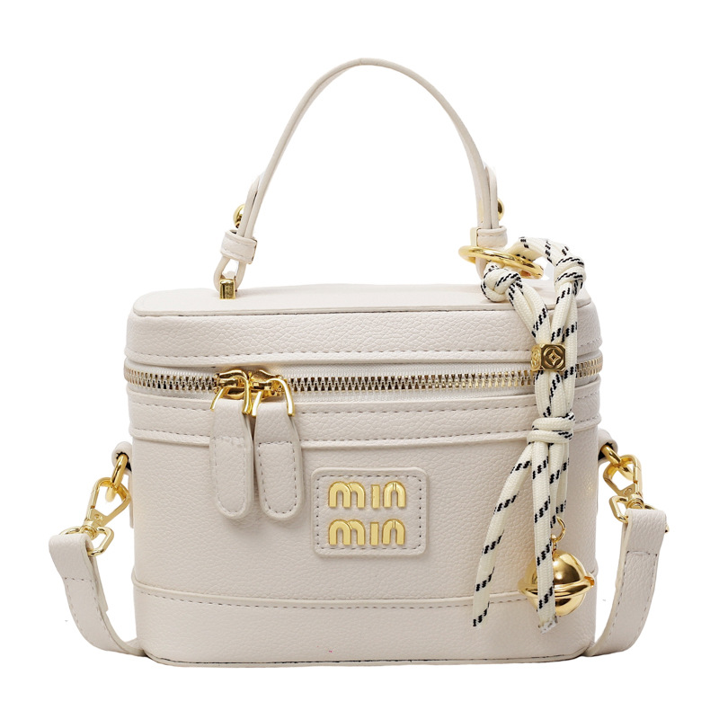 Designer 2025 Shoulder Bag fashionable Portable mini bag crossbody Underarm bag Luxury classical Handbag Fashion Bag messenger mini bag 000