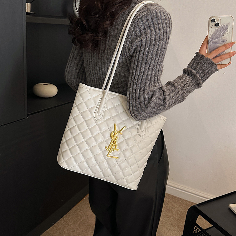 new free shipping designer Cross Body bag for woman fashion Casual handbag vintage classic shoulder bag