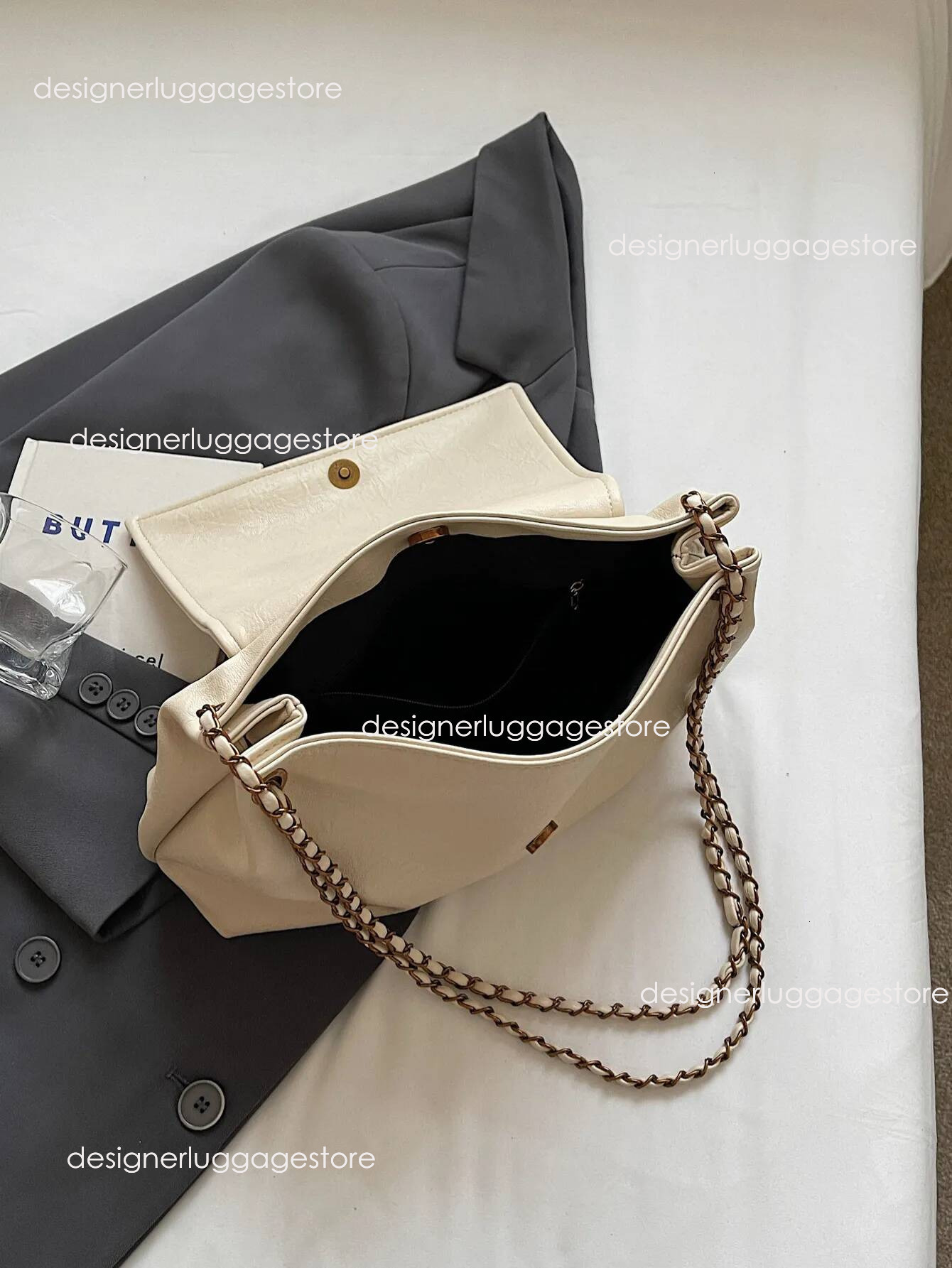 designer Free shipping 2025 new designer Shoulder Bags For womans ladies flap fashion handbag square crossbody Underarm bag