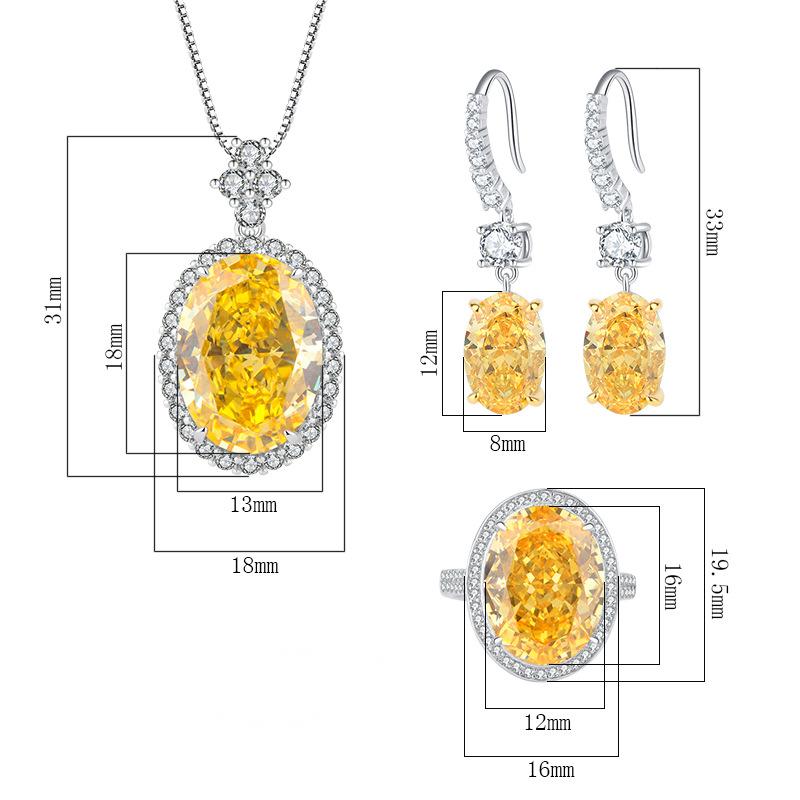 Opulent Bridal Accessory Eye-catching Ice-Cut Necklace Featuring a Massive Central Gemstone