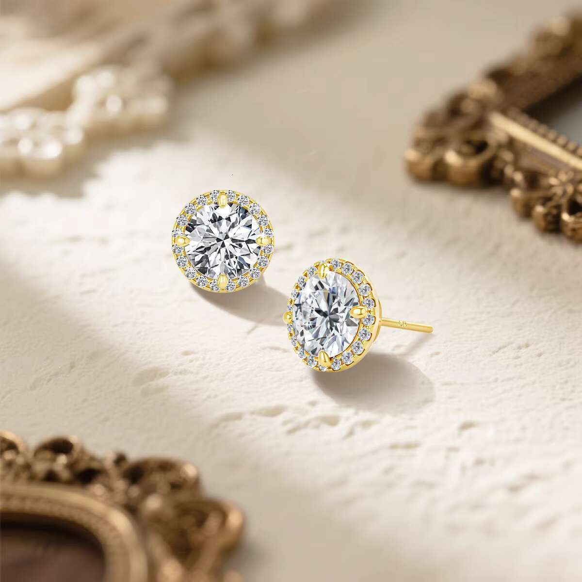 Fine Jewelry Woman Engagement Friendship Gift 0.5ct 1ct Moissanite Hollow 14K Gold Classic Halo Stud Earrings
