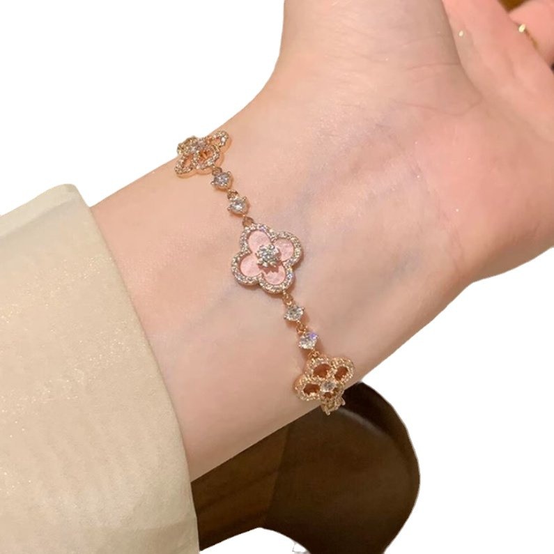 Sweet Cherry Blossoms Vintage Pink Fritillaria Four Leaf Clover Bracelet Micro inlaid Zircon Hollow, High End, Light Handpiece with gift box