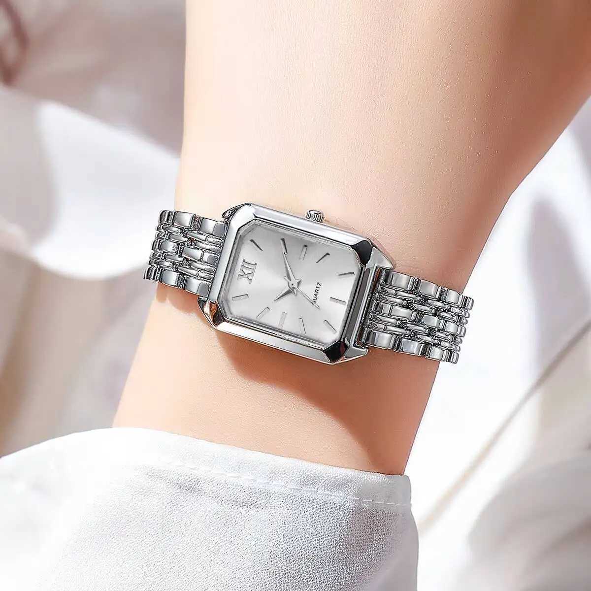 4/5/8/9PCS Fashion Rectangle Women Quartz Luxury Analog Womens Wristwatches For Ladies Clock Reloj MujerWithout Box XJ250612