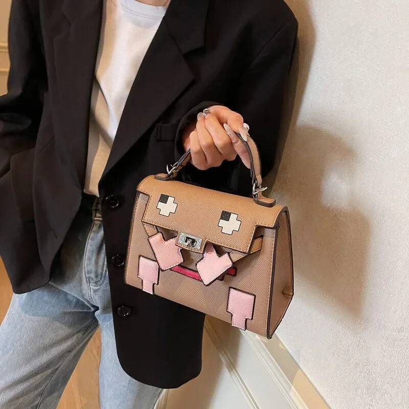 Free Shipping 2025 New Designer Bag Luxury Cartoon Small Square Shoulder Bag Exquisite And Practical Wallet Fashion Trend High Quality Women's Ha
