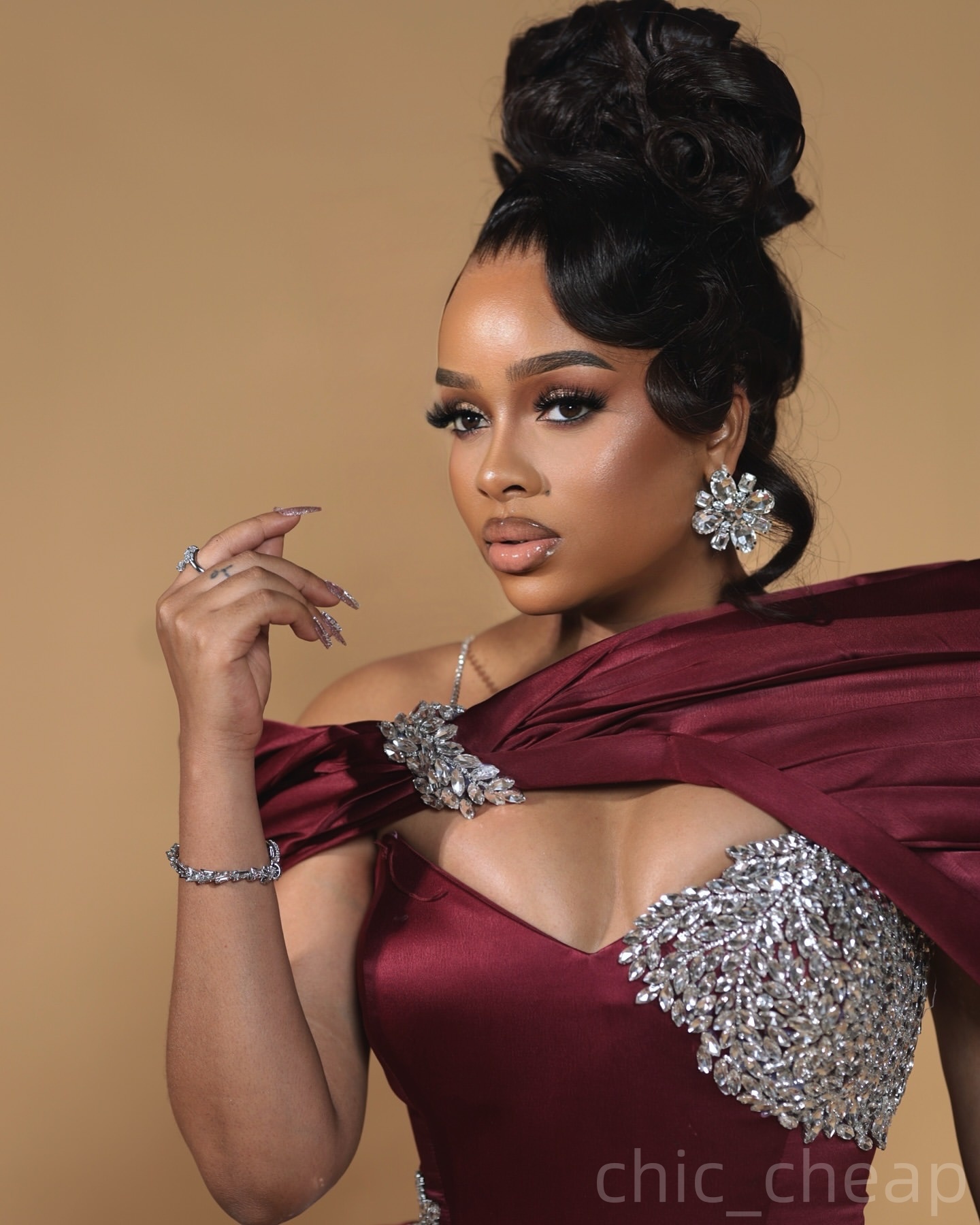 Burgundy Sheath Prom Dresses 2025 Crystals Satin Spaghetti Evening Formal Party Second Birthday Engagement Gowns Plus Size Dress For Special Occasions