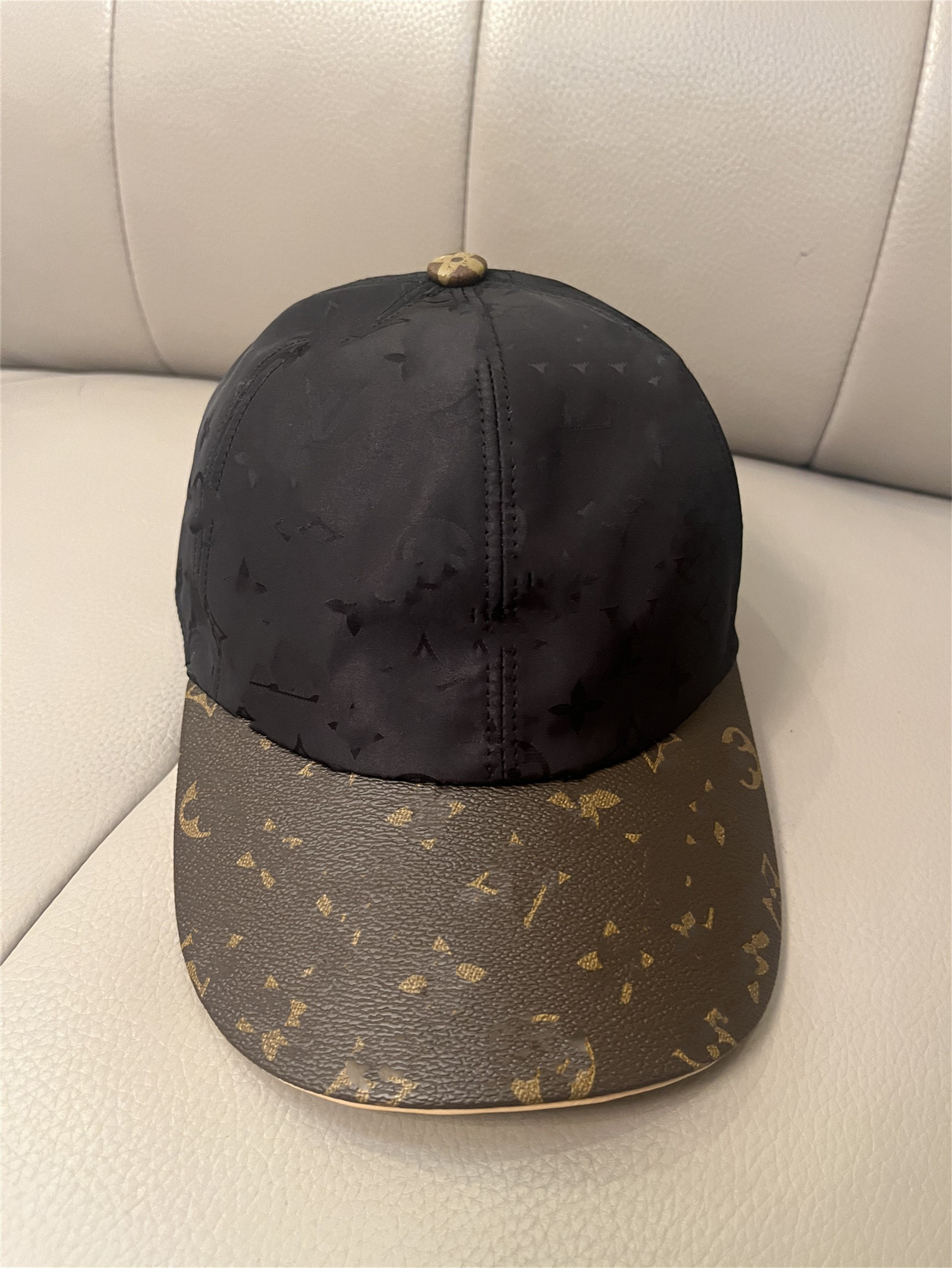 tt5 luxury designer cap baseball hat casquette timeless classical style comfortable louis vouitton lv lvt vuittonly breathable simple fashion men and women terrib