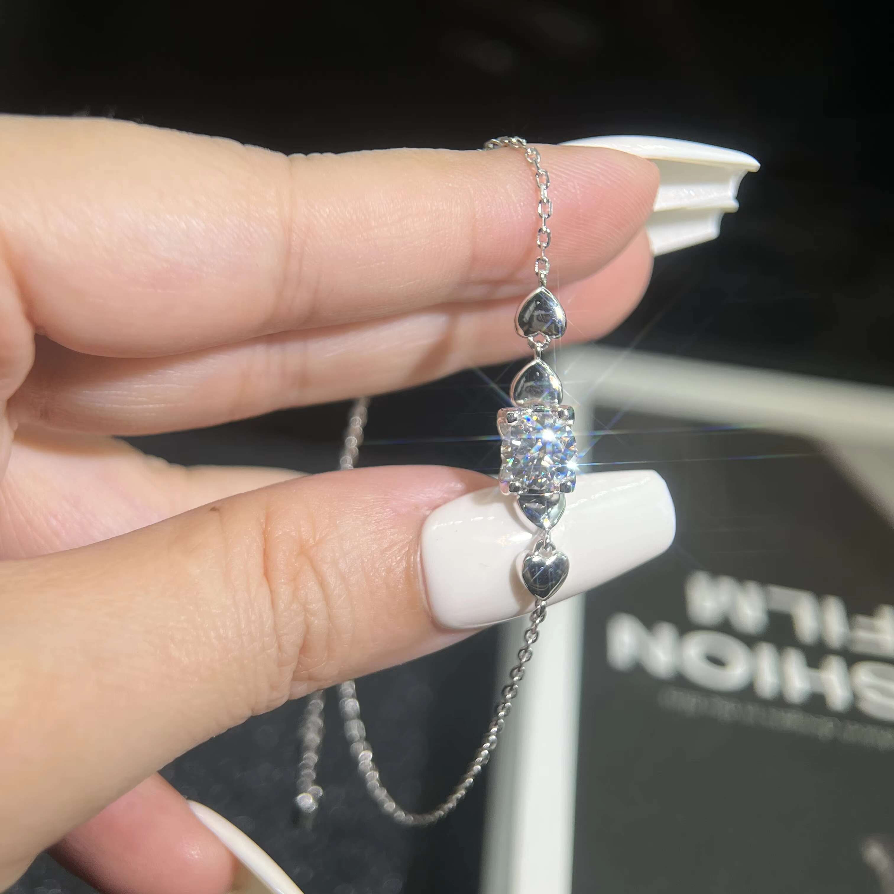 Fashion Designer Minimalist Bracelet Bangle VVS 1Ct 6.5Mm Ct Diamond Moissanite S925 Sterling Silver for Women Wedding