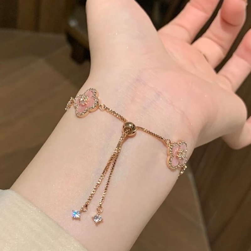 Sweet Cherry Blossoms Vintage Pink Fritillaria Four Leaf Clover Bracelet Micro inlaid Zircon Hollow, High End, Light Handpiece with gift box
