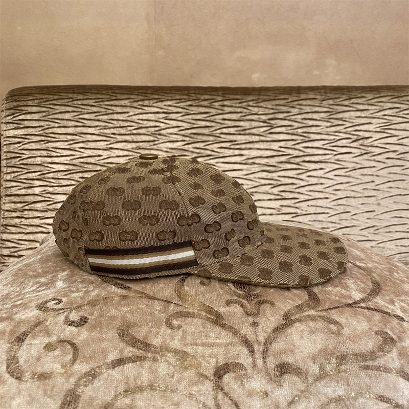 2024 Fashion designer hat women embroidered baseball cap female summer casual casquette hundred take sun protection sun hat retro classic Hats 881